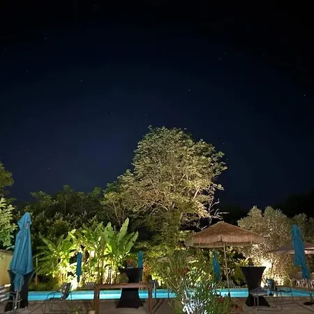 Natural Castle Lodge