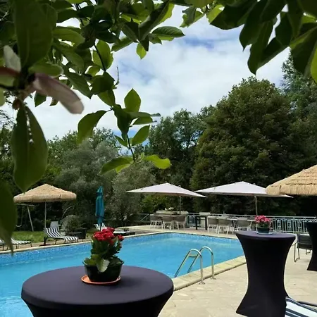 Lodge Natural Castle Quinsac (Gironde)