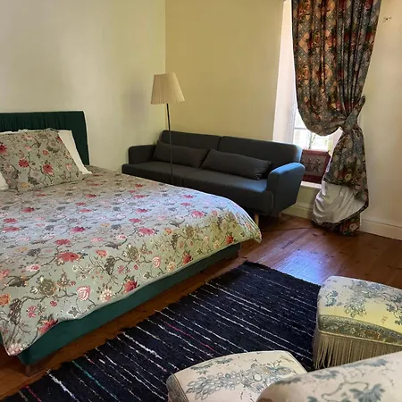 Natural Castle * Quinsac (Gironde)