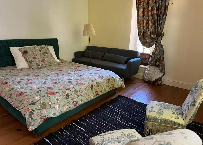 Natural Castle * Quinsac (Gironde)