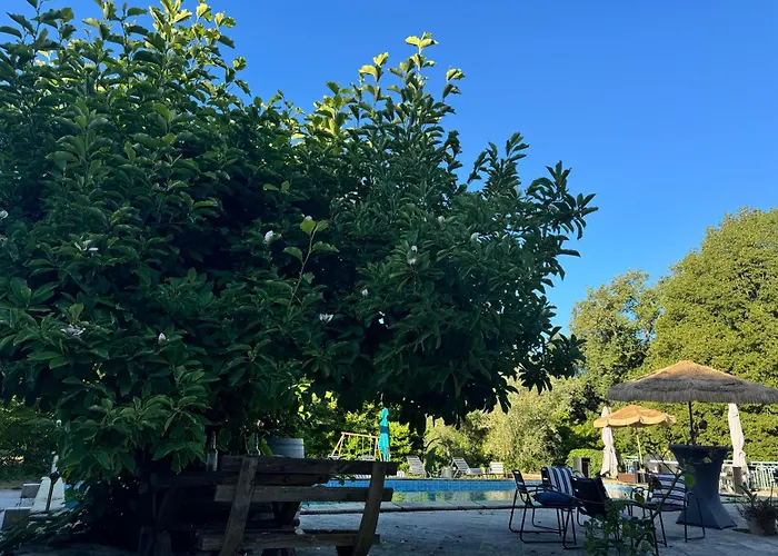 Natural Castle Lodge Quinsac (Gironde)